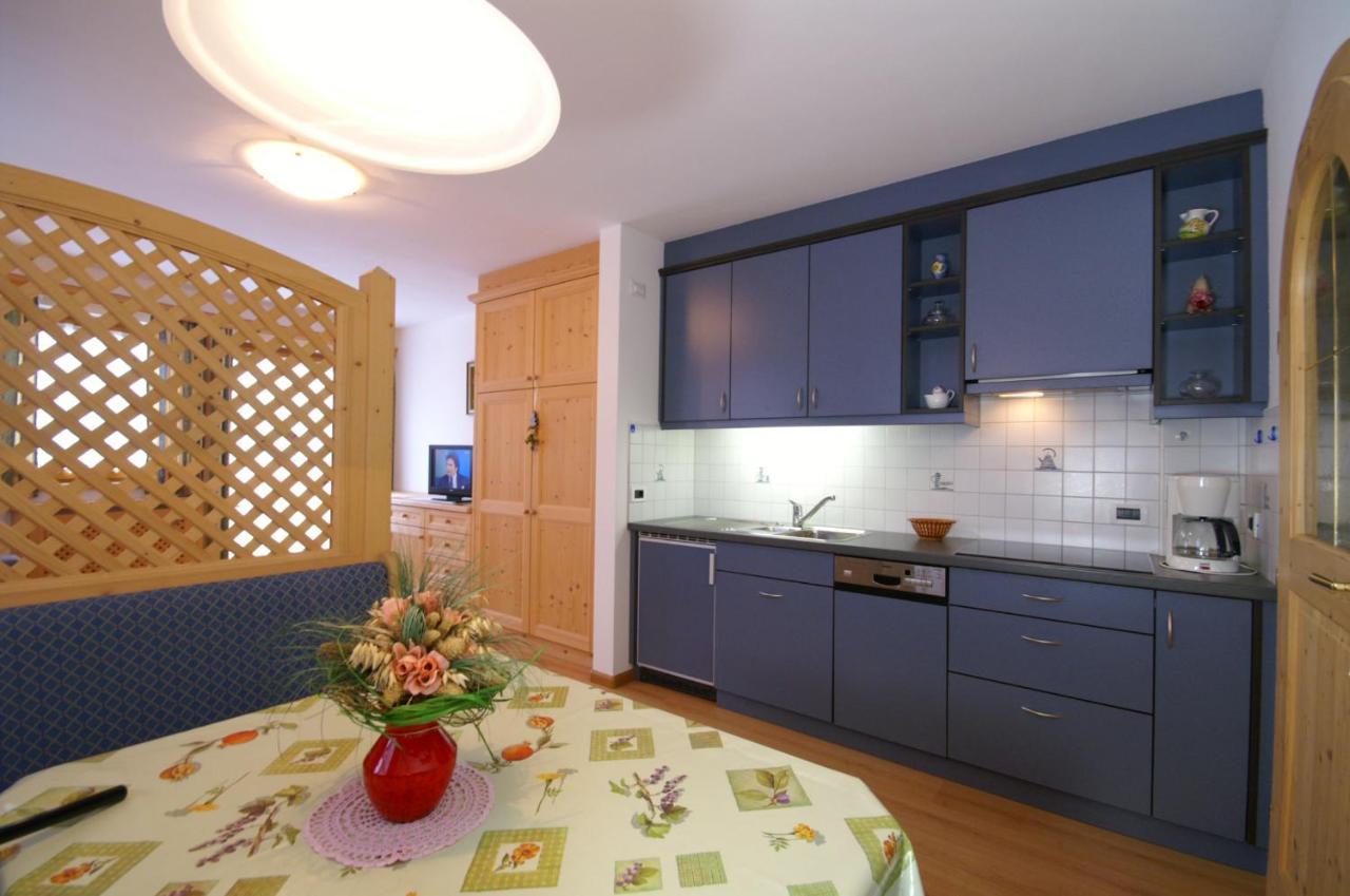 Appartamenti Residence Pars บาเดีย ภายนอก รูปภาพ