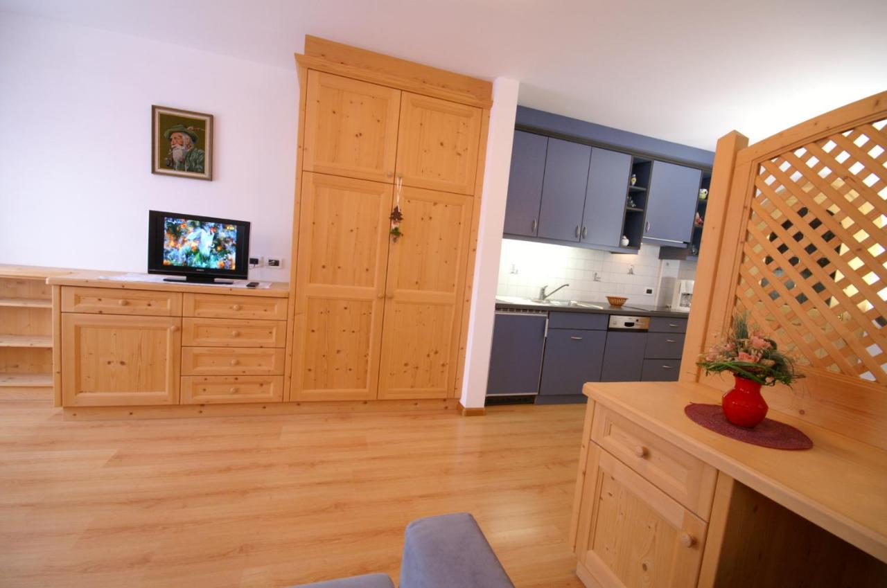 Appartamenti Residence Pars บาเดีย ภายนอก รูปภาพ