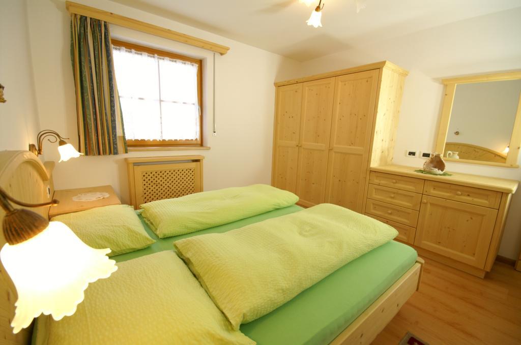 Appartamenti Residence Pars บาเดีย ภายนอก รูปภาพ