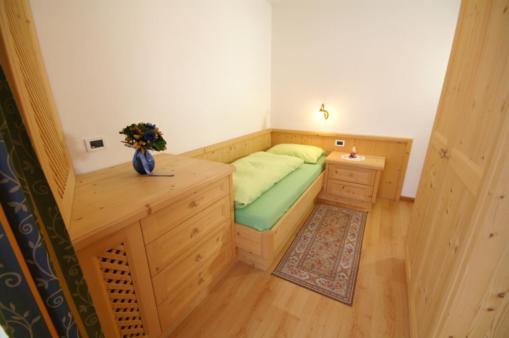 Appartamenti Residence Pars บาเดีย ภายนอก รูปภาพ