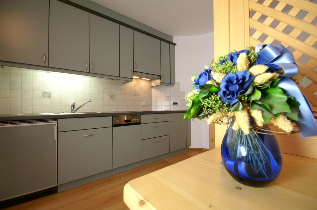 Appartamenti Residence Pars บาเดีย ภายนอก รูปภาพ