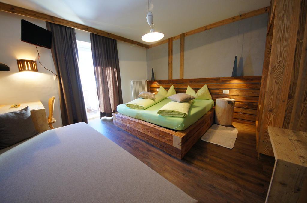 Appartamenti Residence Pars บาเดีย ภายนอก รูปภาพ